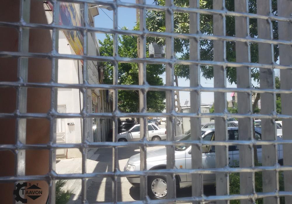 ورقهای مشبک و شن شویی